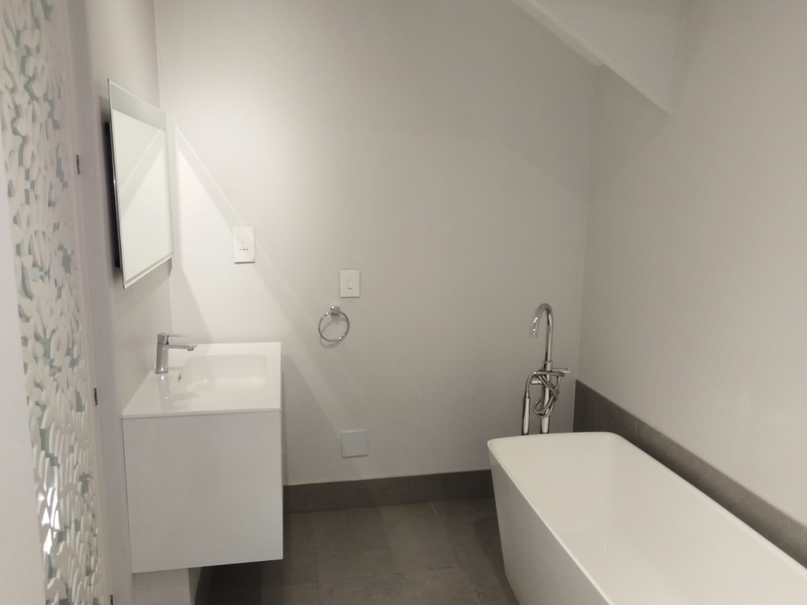 To Let 5 Bedroom Property for Rent in Ruyteplaats Western Cape